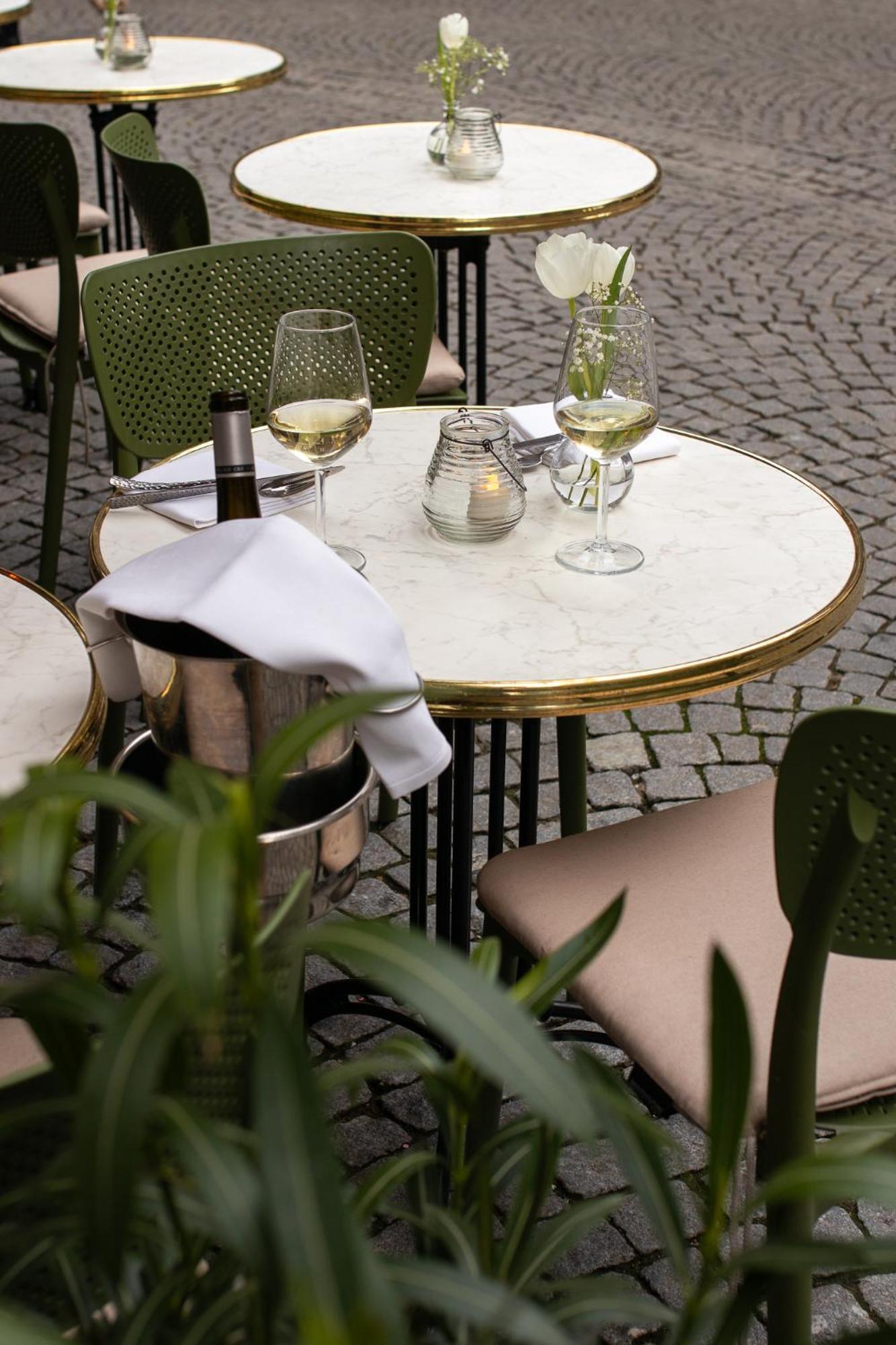 Le Virage Bistro En Hotel มาสทริชท์ ภายนอก รูปภาพ